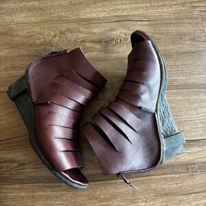 Trippen | Shoes | Trippen Split Wedge Boots Eu Sz 39 Us 859